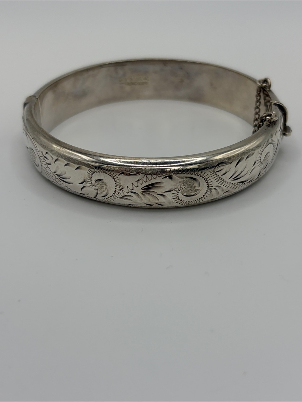 Sterling Silver 925 Engraved Floral hinged Bangle Bracelet Made in England